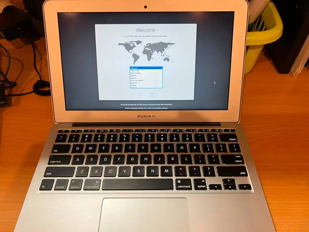 Jual Macbook Air 11 inch A1465