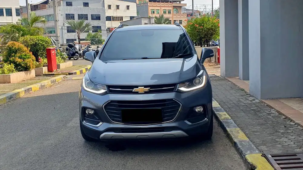Chevrolet Trax 1.4 Turbo Premier Facelift Sunroof AT Abu 2019 Garansi