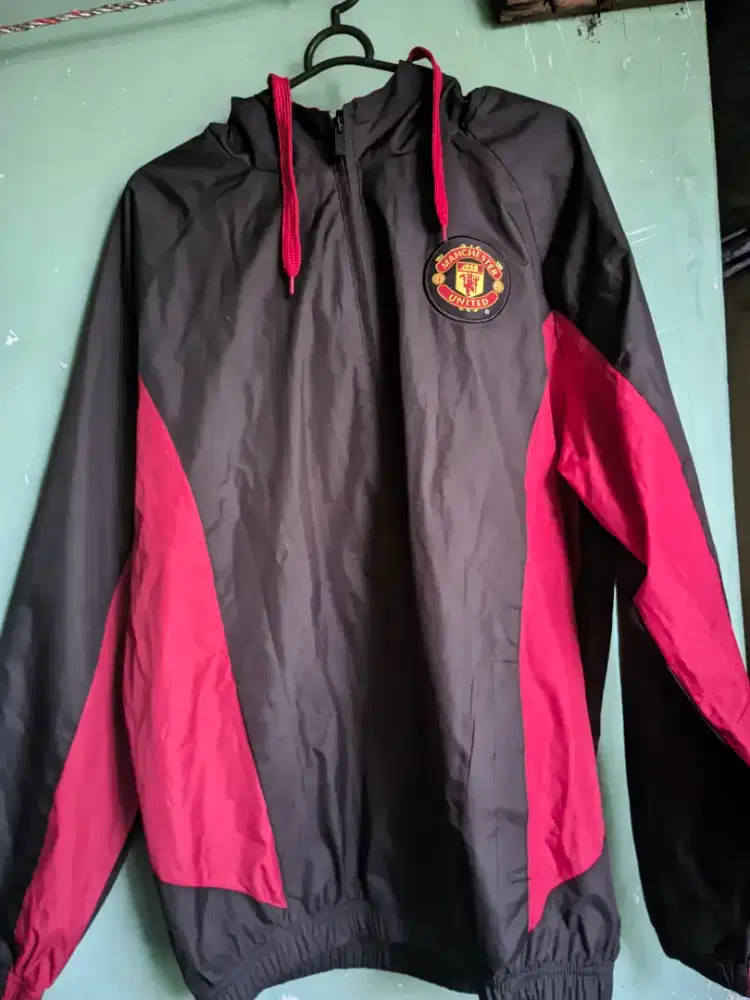 Jaket windbreaker vintage Manchester United official merchandise