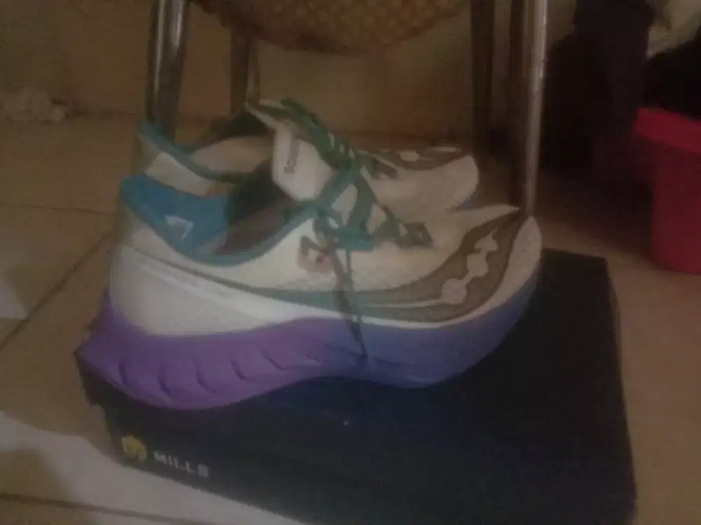 Sepatu Lari Wanita SAUCONY Shoes Endorphin Pro 4 Women's