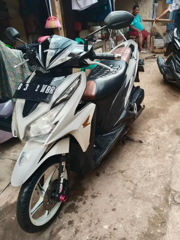 di jual vario ISS tahun 2014 BU buat anak sekolah
