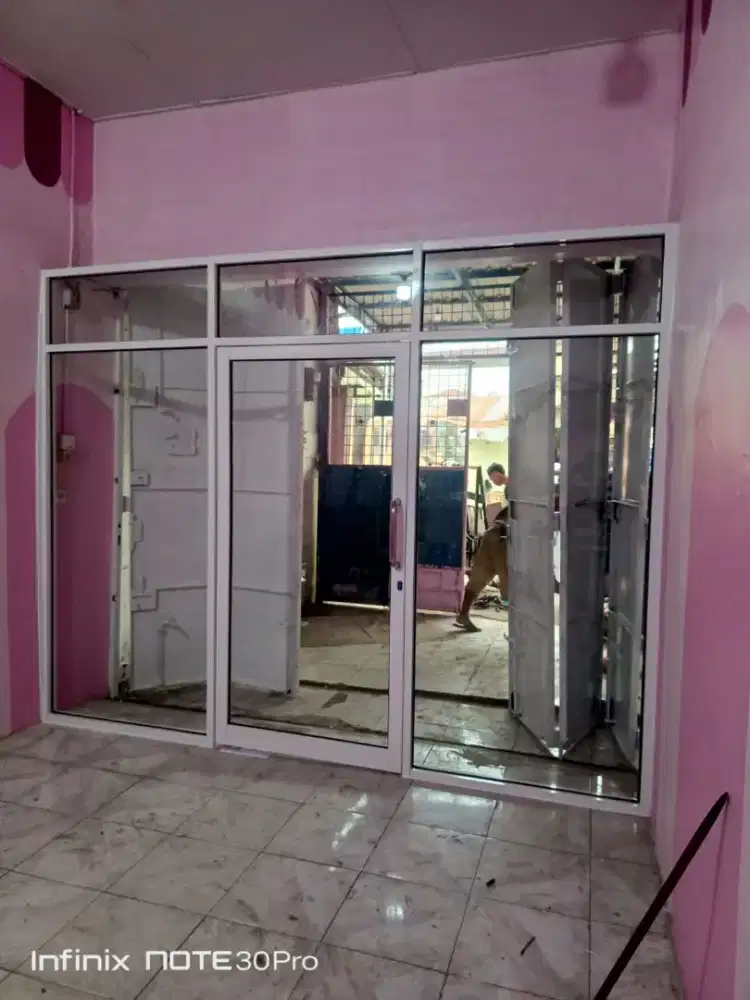 Pintu kaca swing dua daun jendela pintu upvc kusen no DP