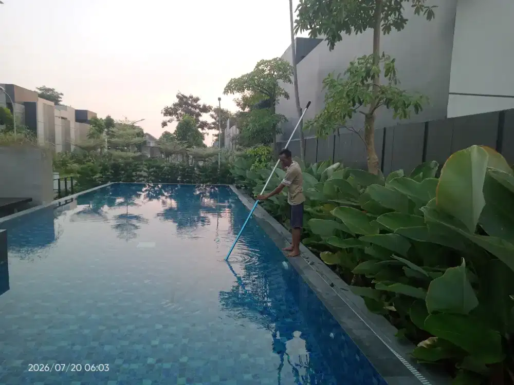 Perawatan kolam renang