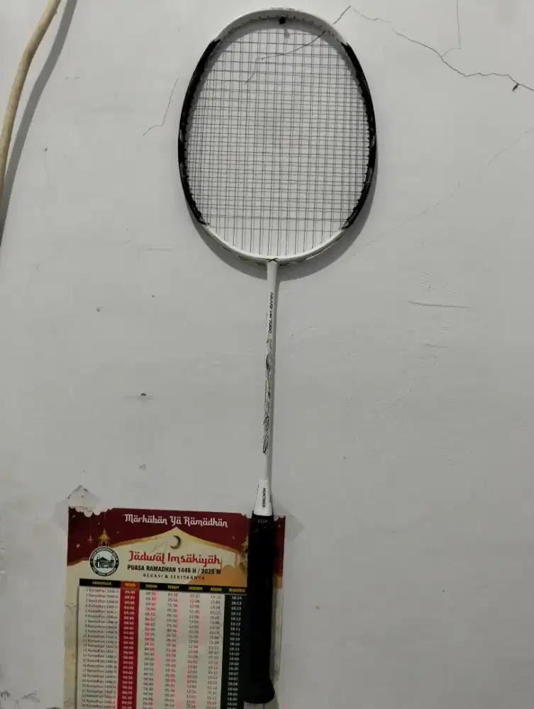 RAKET BULUTANGKIS HUNDRED NANO NEO 7000