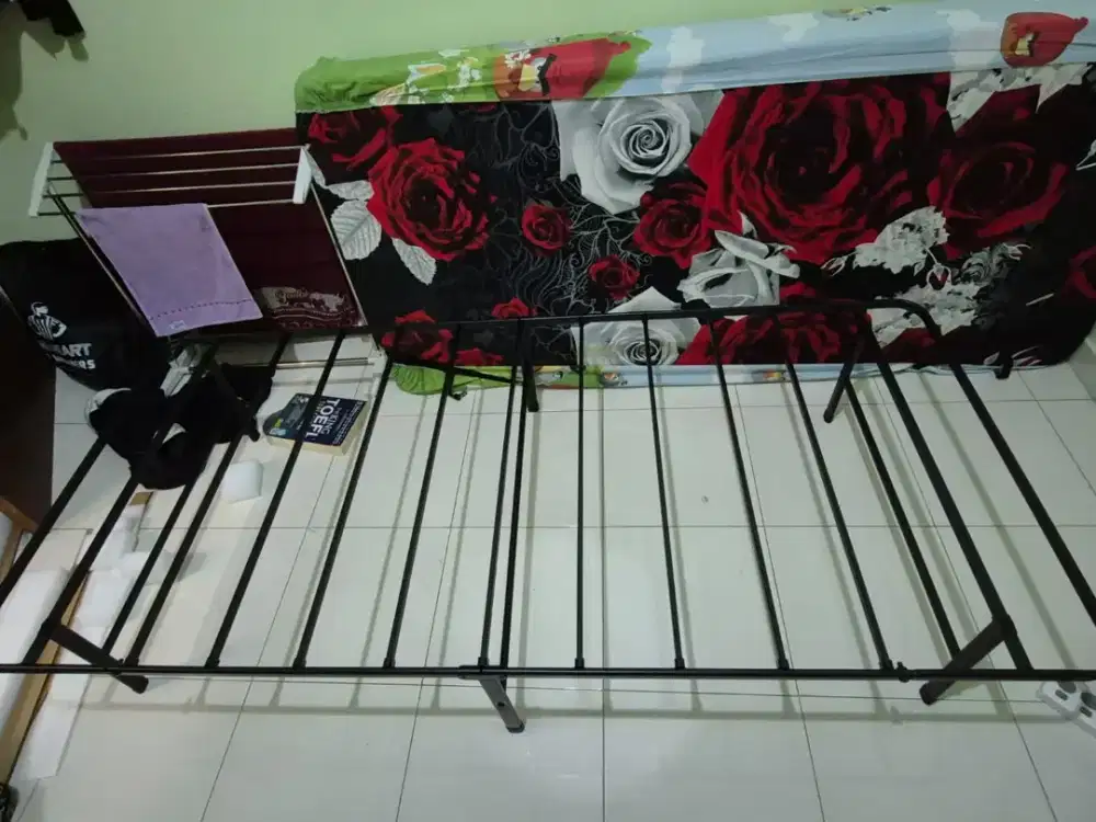 DIPAN/RANJANG BESI TEMPAT TIDUR ANTI KARAT KUAT TANPA SANDARAN KEPALA