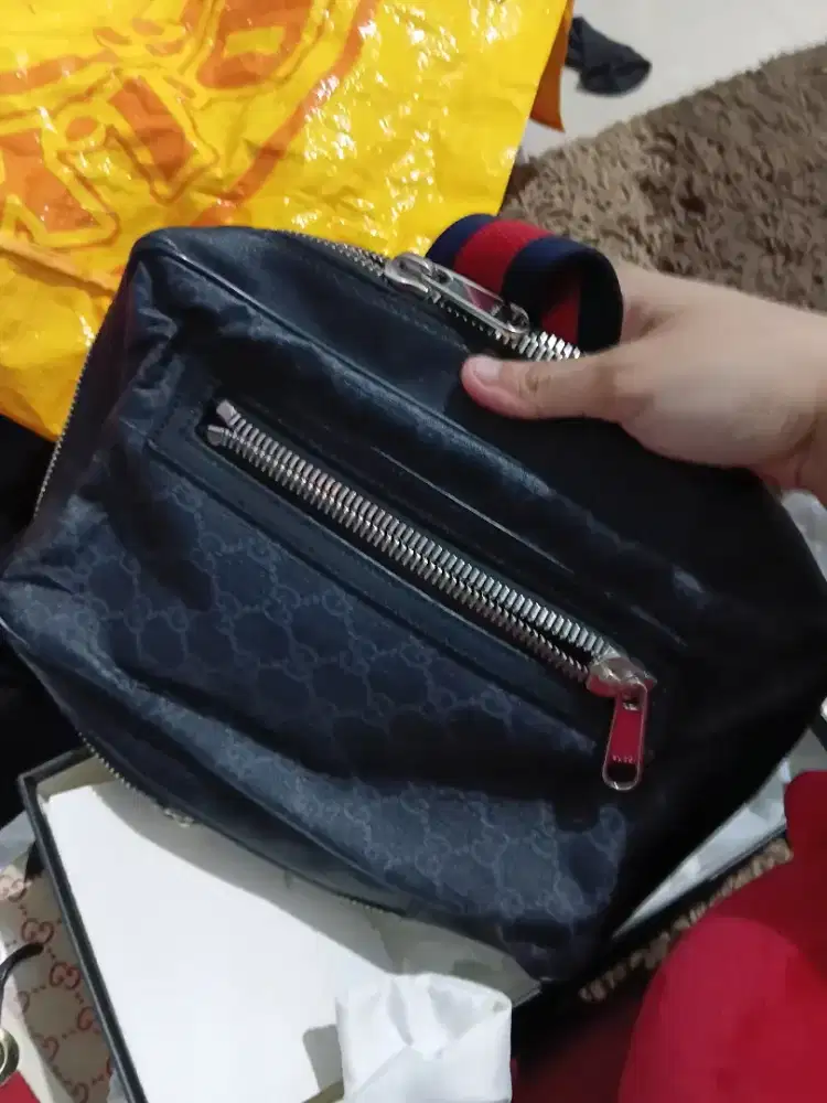 Gucci sling bag authentic