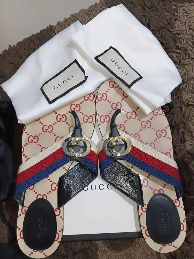 Flip flop gucci