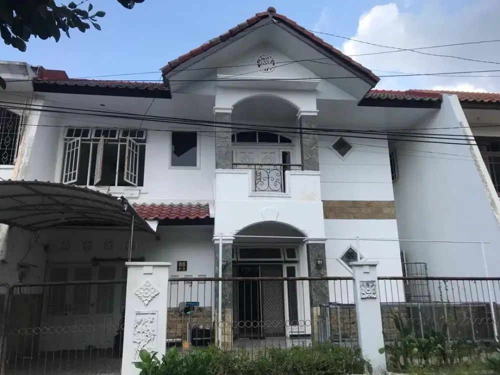 Rumah 2 Lantai Mulyosari Hadap Utara Atap Galvalum, Row Jalan 3,5 Mobil