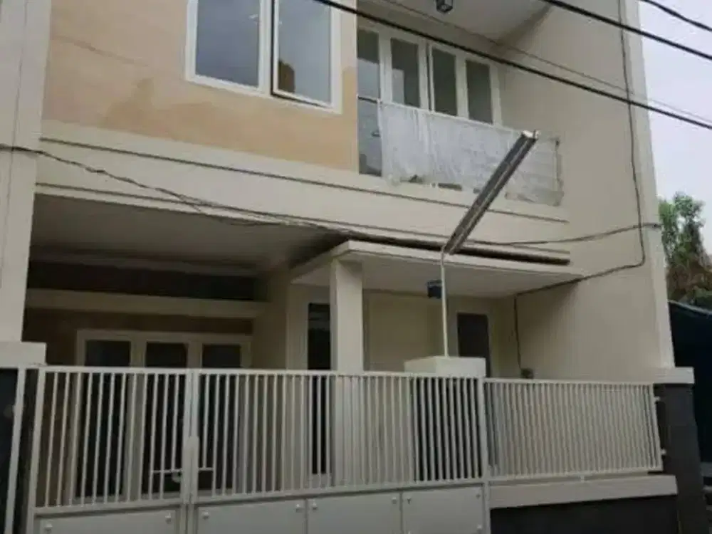 Rumah 2 Lantai Mulyosari , PLN 2200 W Hadap Utara Tandon Atas & Bawah