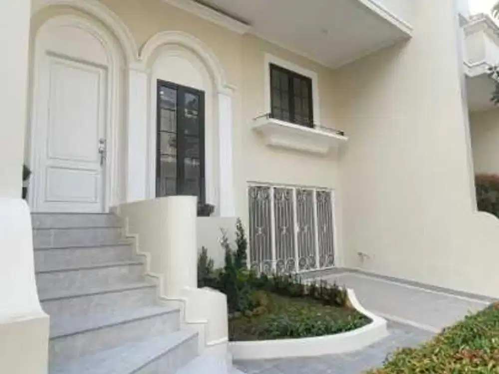Rumah Camden House Interkon 8X15 3Lt