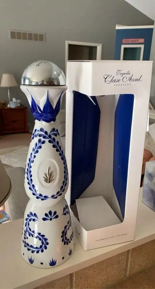 Botol kosong Clase azul