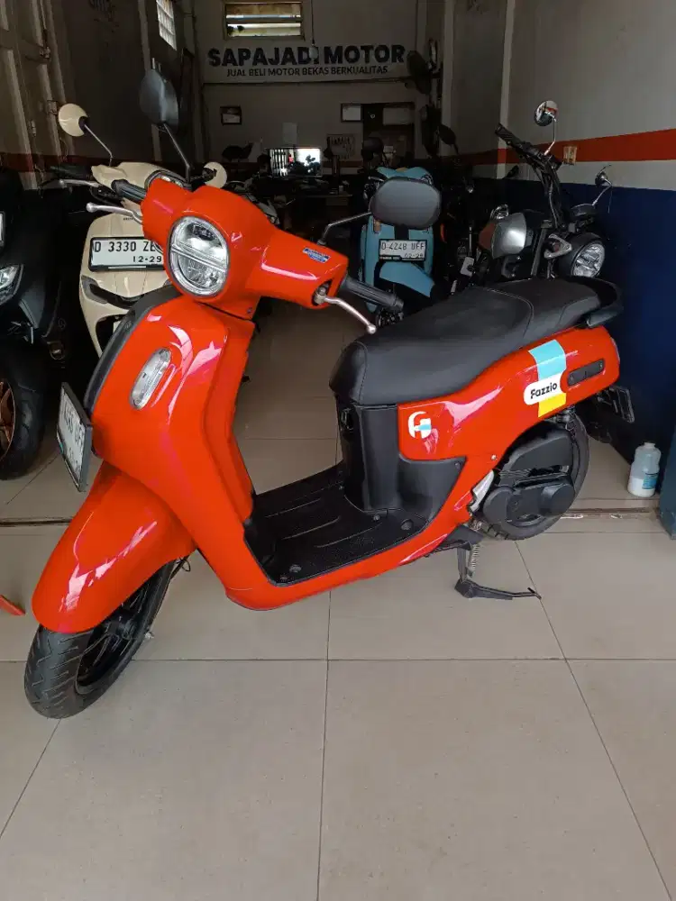 YAMAHA FAZZIO HYBRID NEO RED TAHUN 2024 MULUS