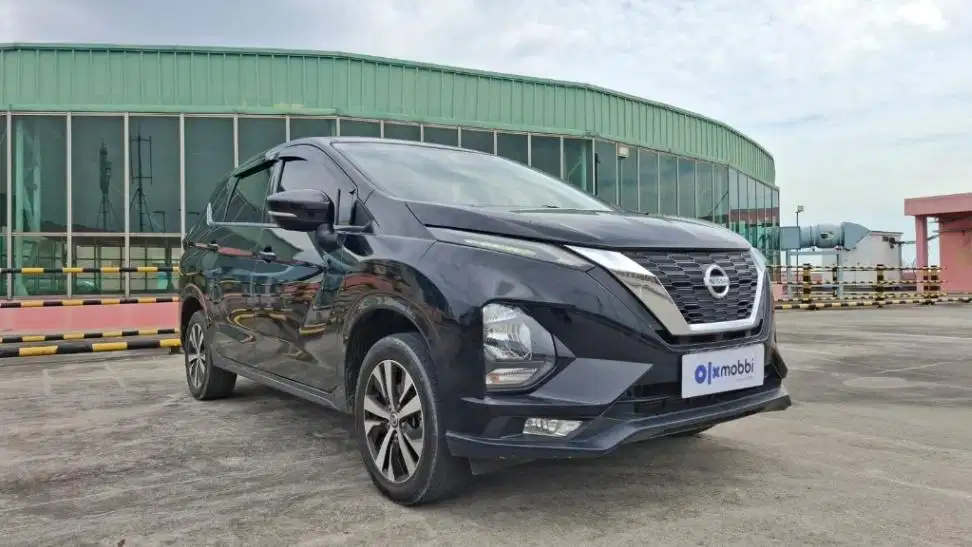 Pajak Panjang - Nissan Livina 1.5 VE Bensin-AT 2019