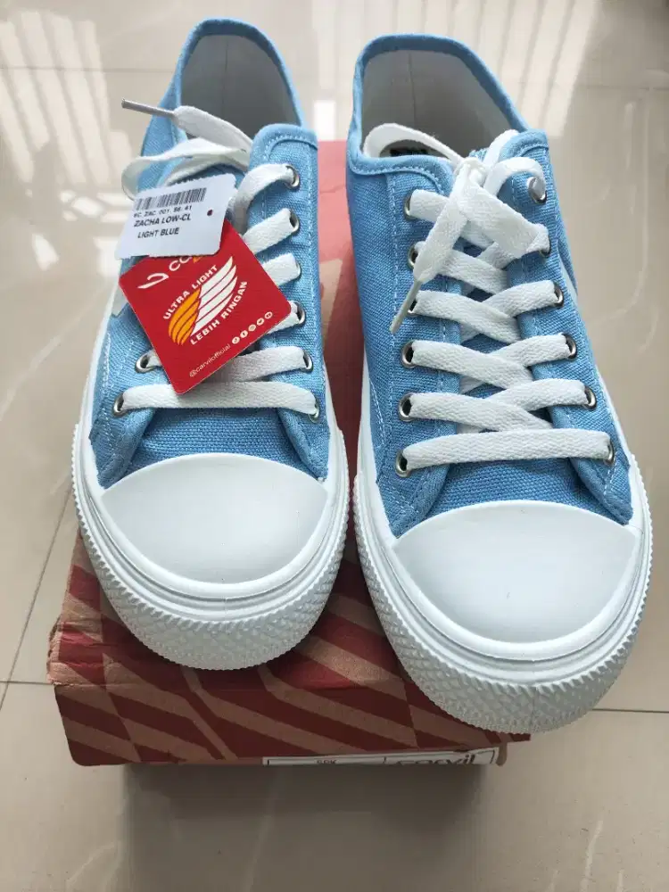 Sepatu Wanita Carvil Zacha Light Blue