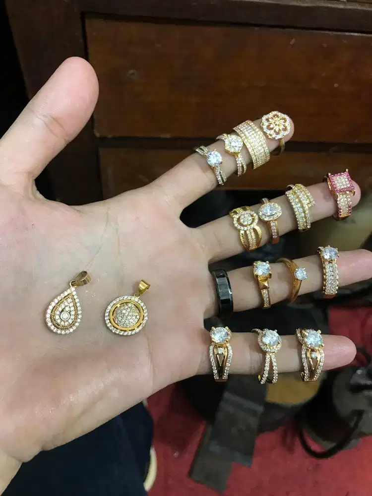 Terima jual beli Emas, Logam mulia dengan harga tinggi
