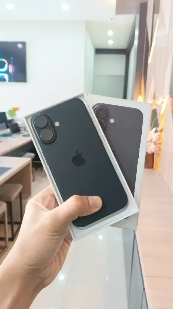 iPhone 16/128Gb (second)