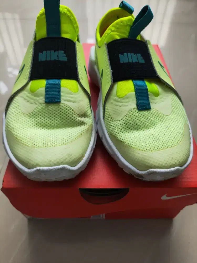 Sepatu Anak Nike Flex Runner 2