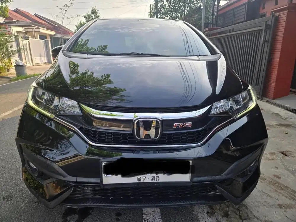 Honda Jazz 1.5 type RS Hitam