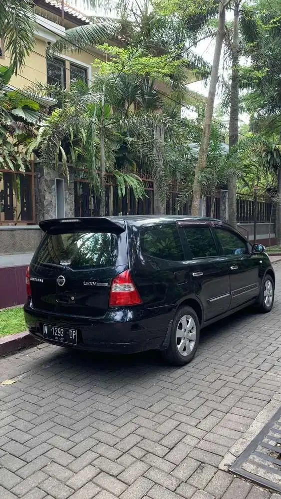 Nissan Grand livina 2010 Bensin