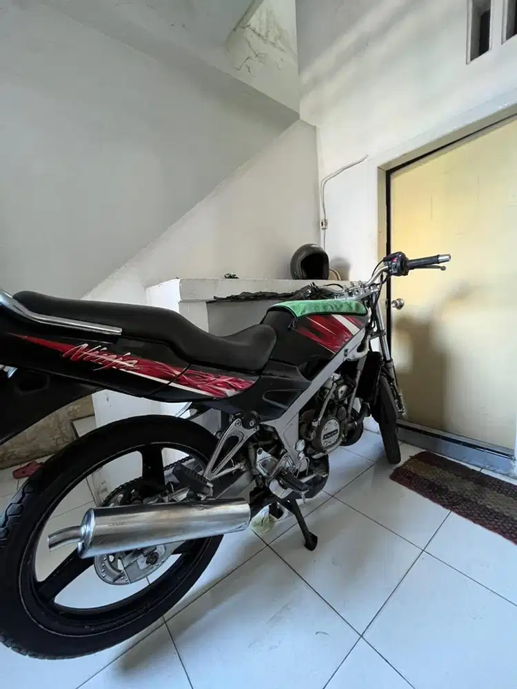 Ninja M 2010 Warna Hitam