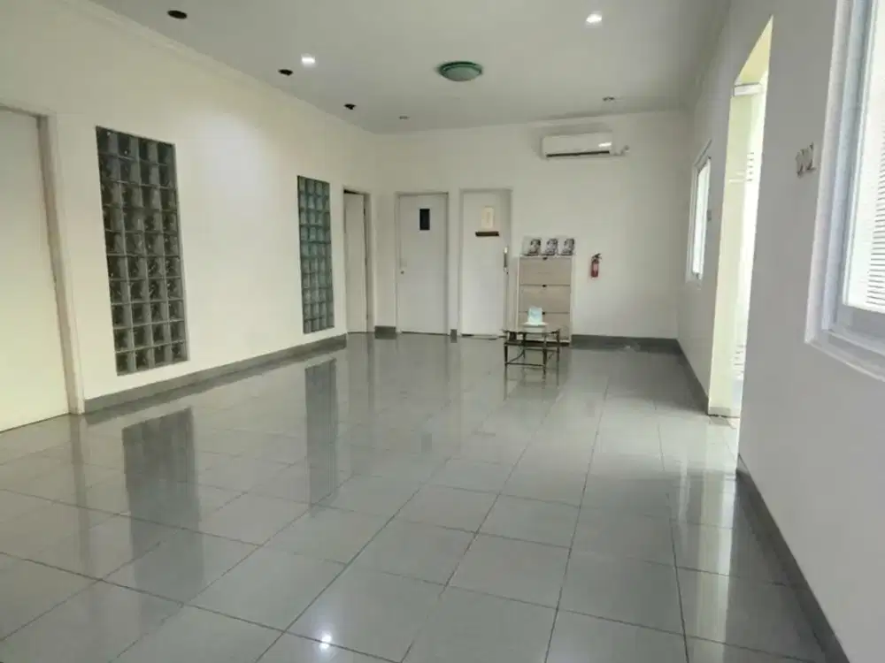 DIJUAL RUMAH KOMERSIL DI KEBAYORAN BARU JAKSEL (HARGA SPESIAL)