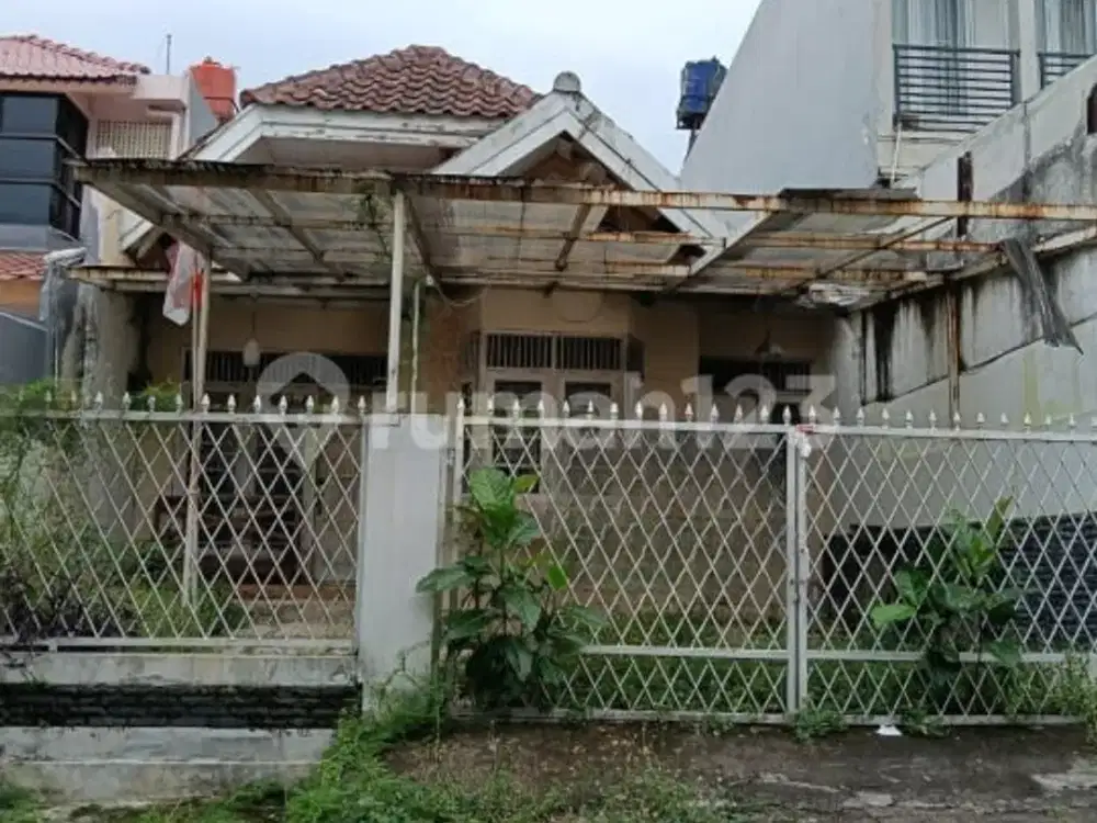 Rumah Luas 150 m² Dalam Komplek Nyaman & Strategis di Cinere