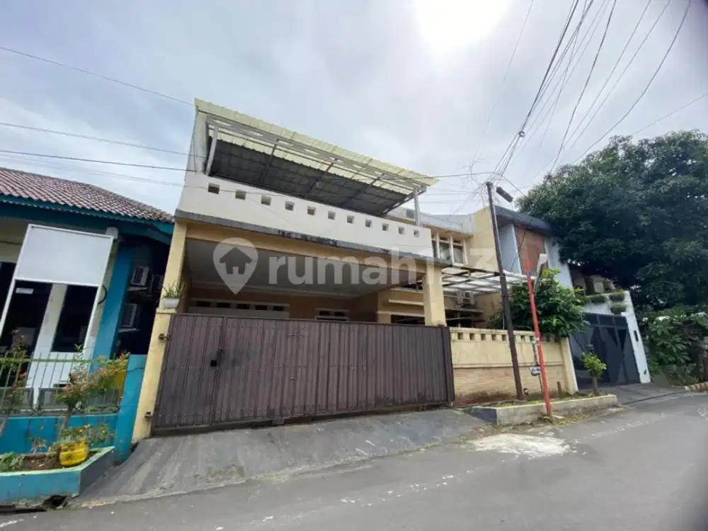 Rumah Luas 2 Lantai di Cipete Strategis Dekat ke Tol & MRT