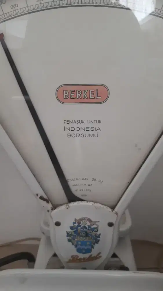 Timbangan antik BERKEL 1954