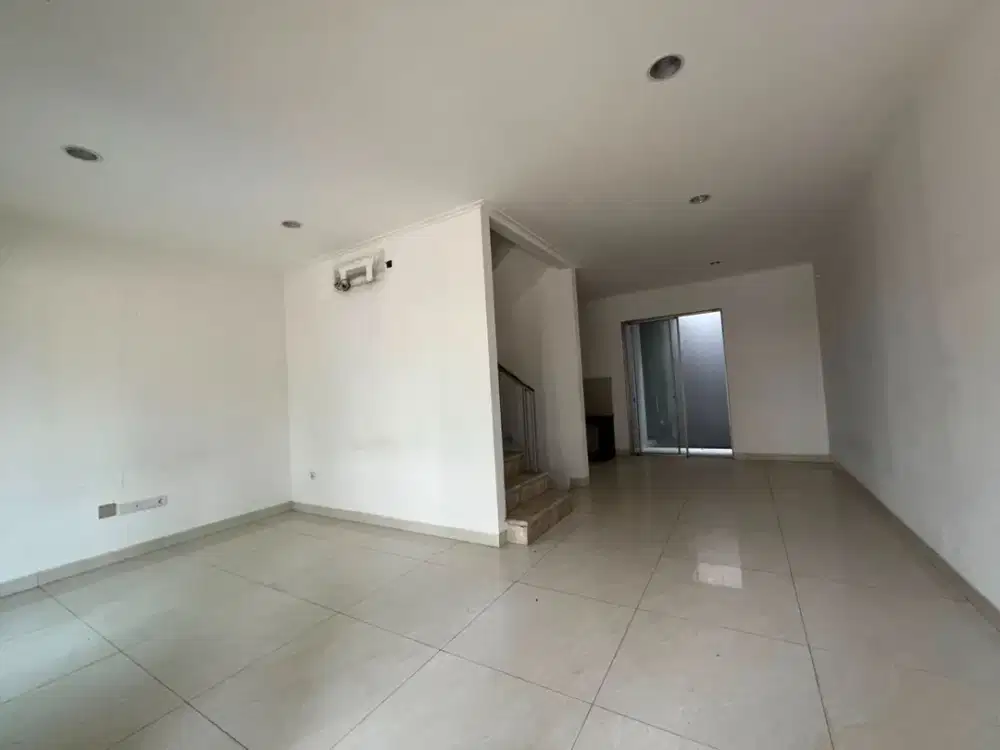 Dijual Rumah 2 Lantai di Golf Island Cluster Piano. Luas 6x15m