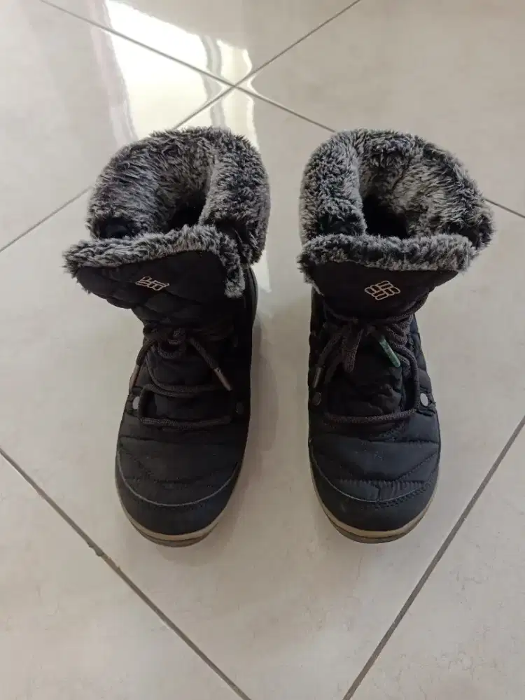 Sepatu boot Columbia cocok buat musim dingin