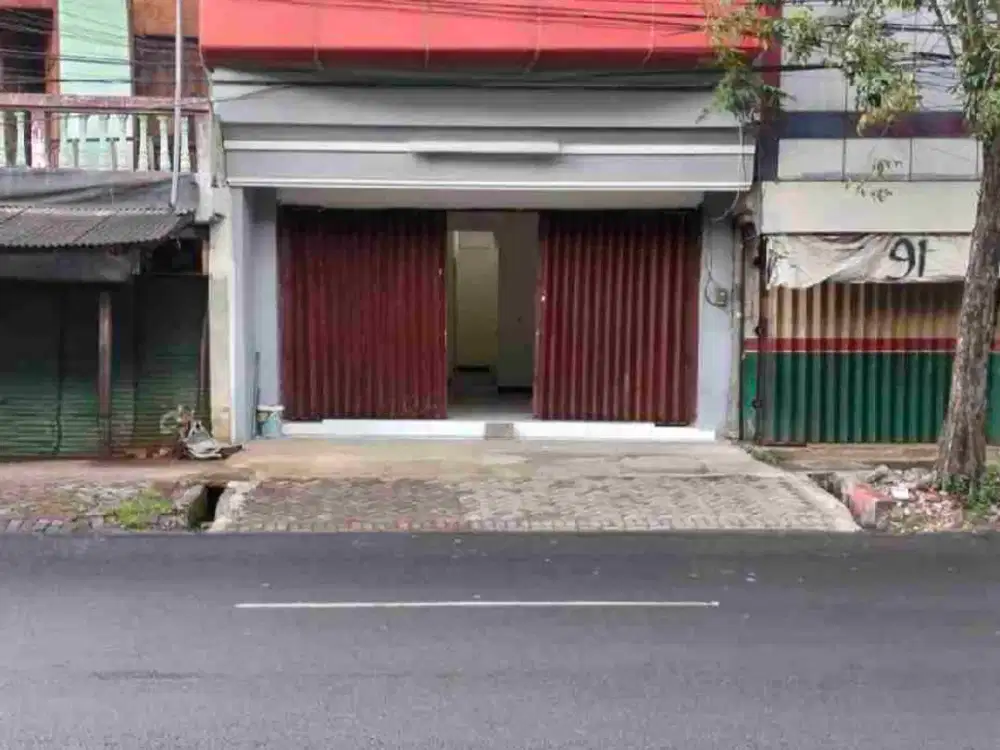 Ruko Raya Manyar Lokasi strategis & Ramai selangkah ke Sekolah universitas Unitomo & Untag . Surabaya.