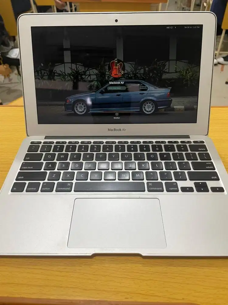 Macbook Air 11' 2015 4/128 Fullset Core I5