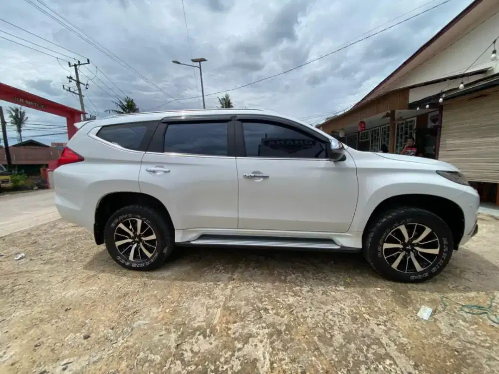2017 Mitsubishi Pajero Dakar Ultimate