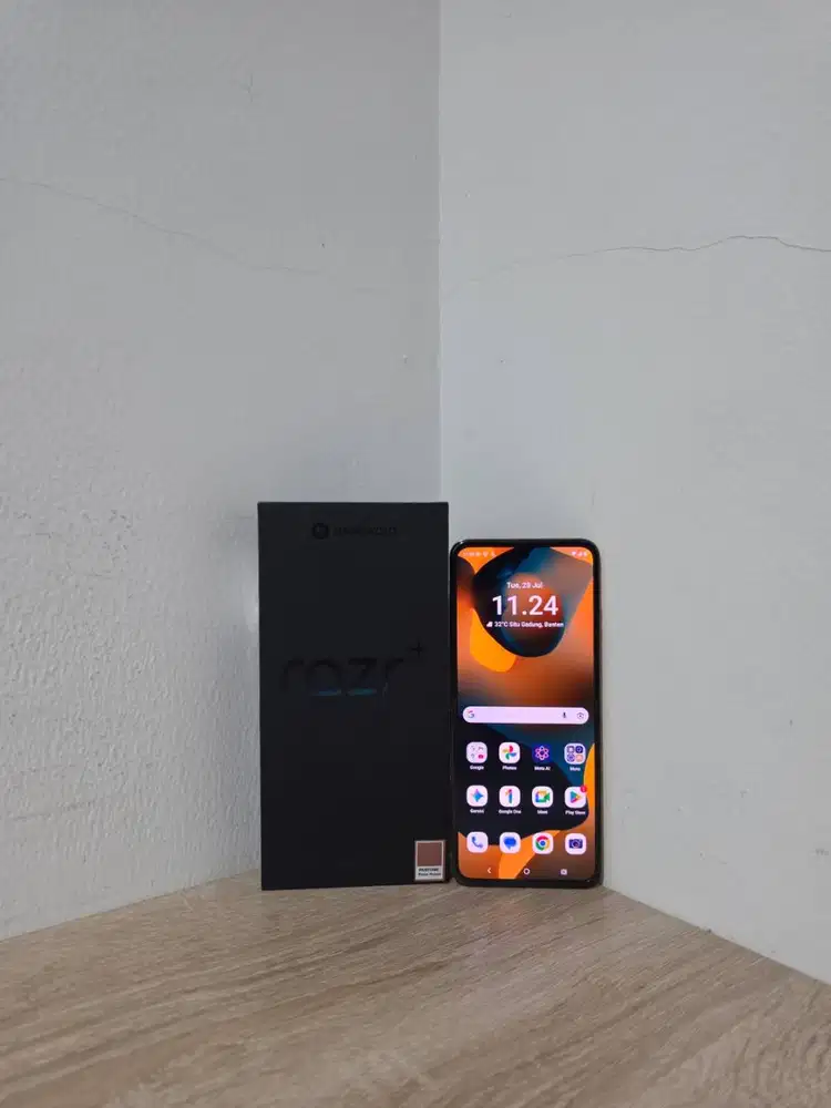 Motorola RAZR Plus RAZR+ 50 Ultra 5G Flip 12GB / 256GB IMEI Beacukai