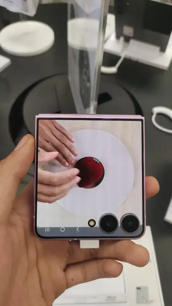 Samsung Galaxy Z Flip8 Bisa Cicilan Home Credit  Garansi Resmi Samsung