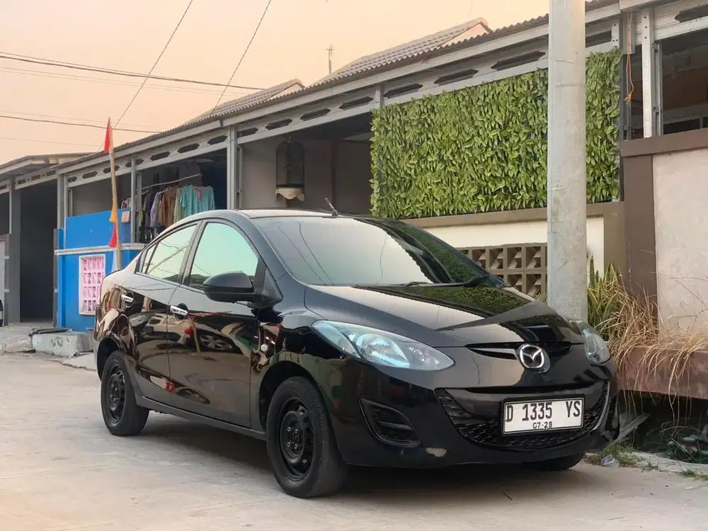 Jual mazda2 pribadi