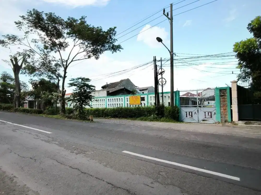 Tanah Jambangan Hadap Barat Row Jalan 2 Mobil Longgar