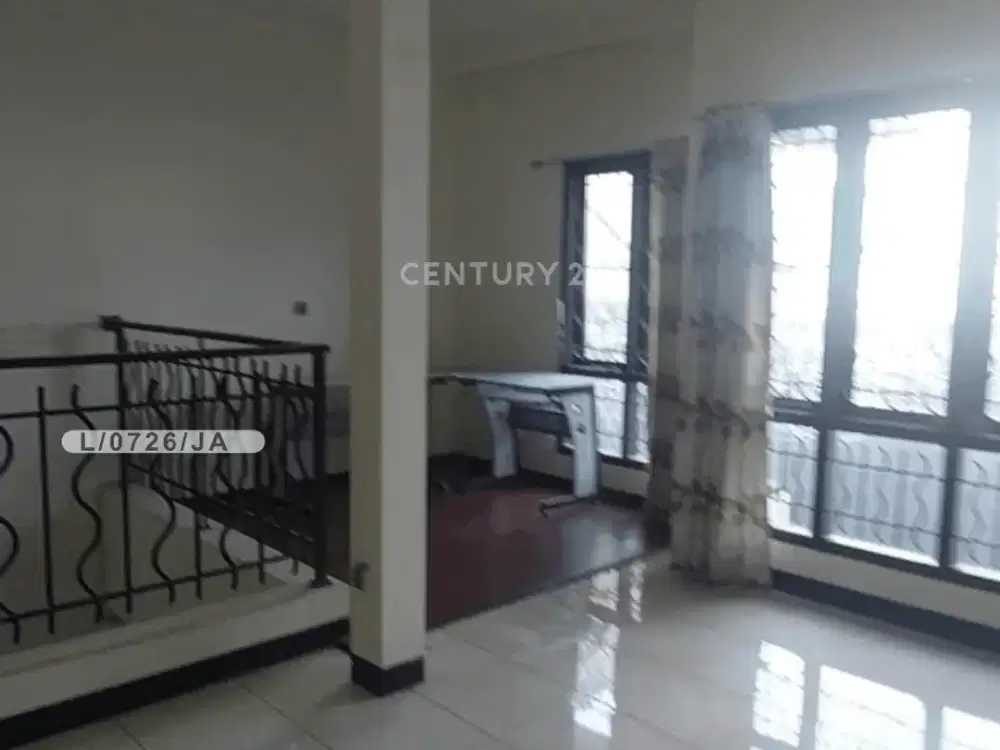 Rumah 2 Lantai Siap Huni Di Kota Baru Parahyangan Bandung
