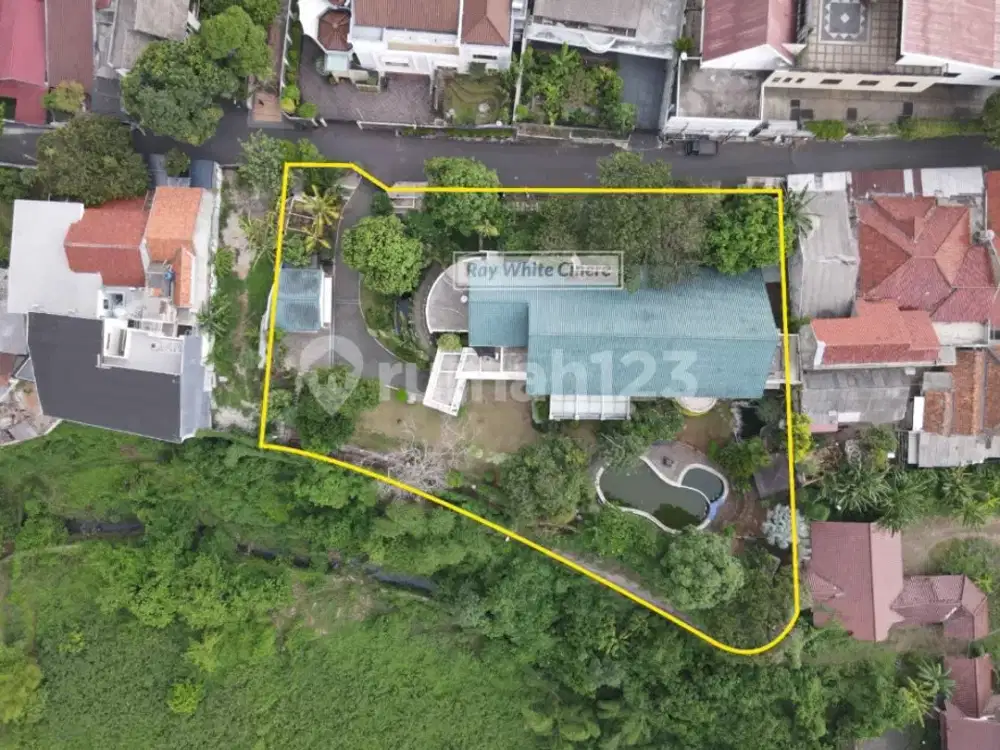 Rumah Luas 3.059 M² Lengkap Private Pool di Lebak Bulus Lokasi Premium