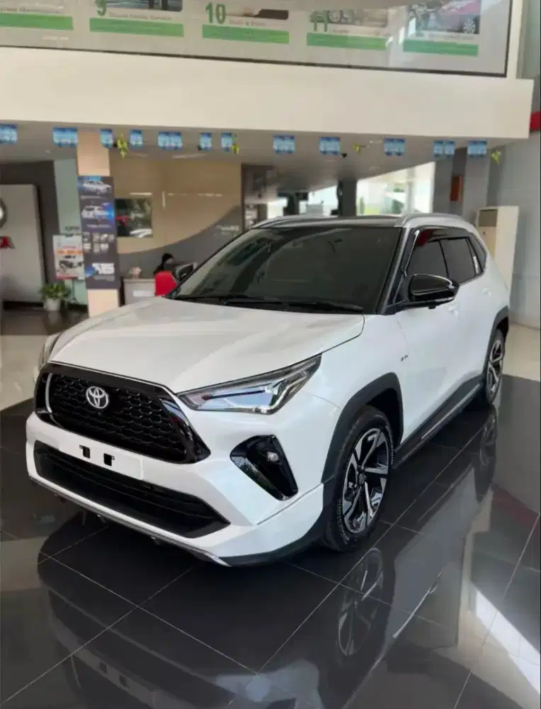 TOYOTA YARIS CROSS HYBRID