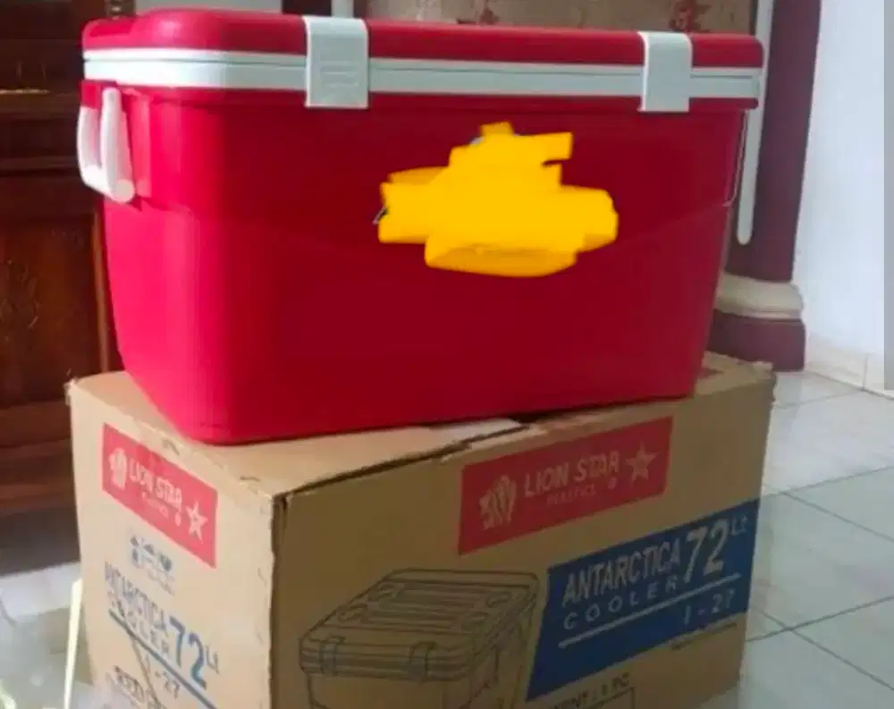 Cooler box masih seperti baru