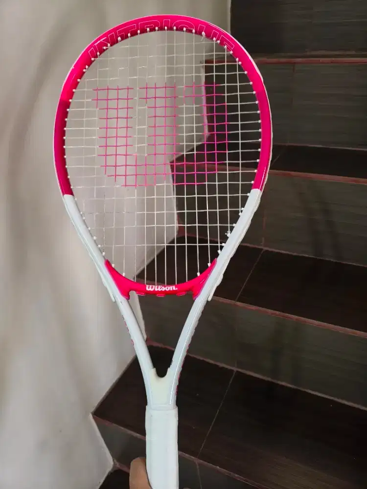 Wts raket tenis wilson intrigue