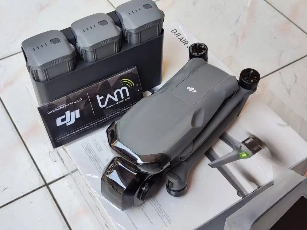 DJI AIR 3S, FLY MORE COMBO RC 2,  KINYIS2, LIKE NEW!!!