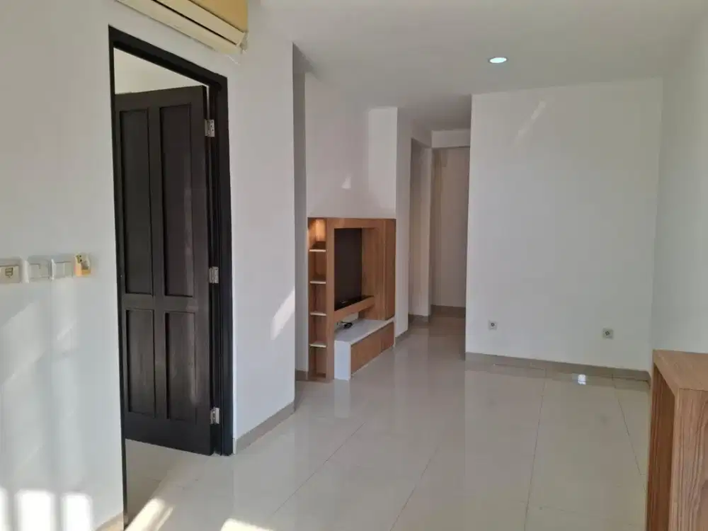 Dijual rumah siap huni baru renovasi di Citra garden 3