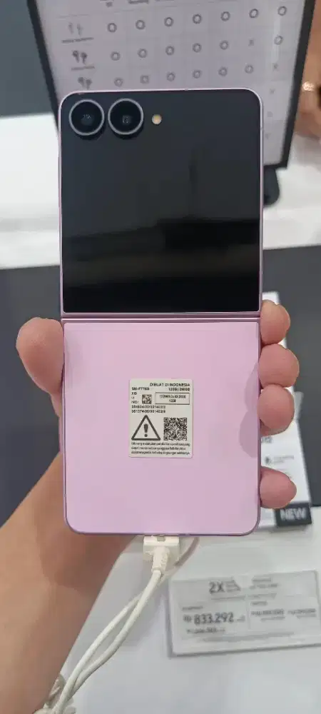 Samsung Galaxy Flip 8
