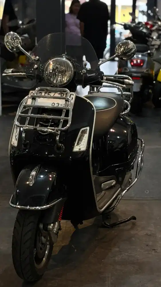 Vespa GTS 150 th.2018 mulus, full aksesoris