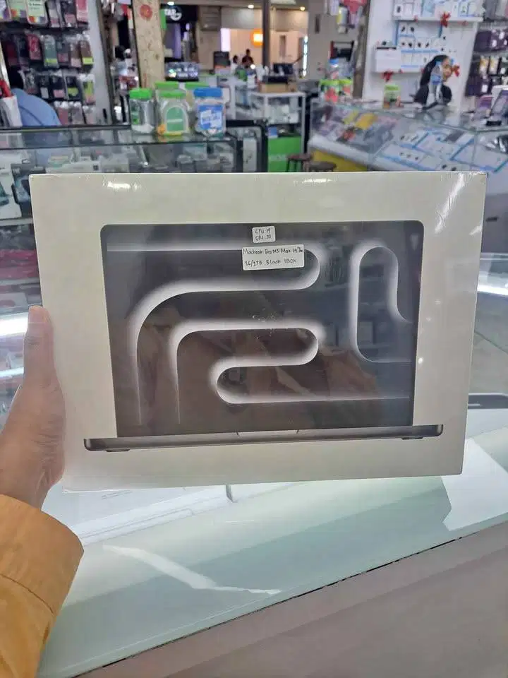 Macbook Pro M3 Max 14 Inch 36/1TB SSD Space Black BNIB Garansi IBOX
