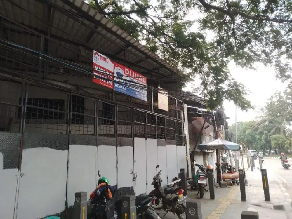Ruko Jl Angke Raya 200M2, 3 Lantai