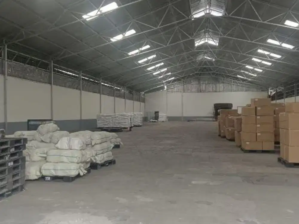 Disewakan Gudang Perintis Kemerdekaan Strategis Jakarta Timur 1200m2