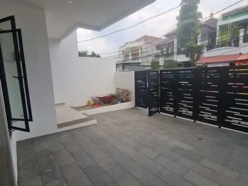 Rumah 2 Lantai di Kalibata Timur Raya, Jakarta Selatan